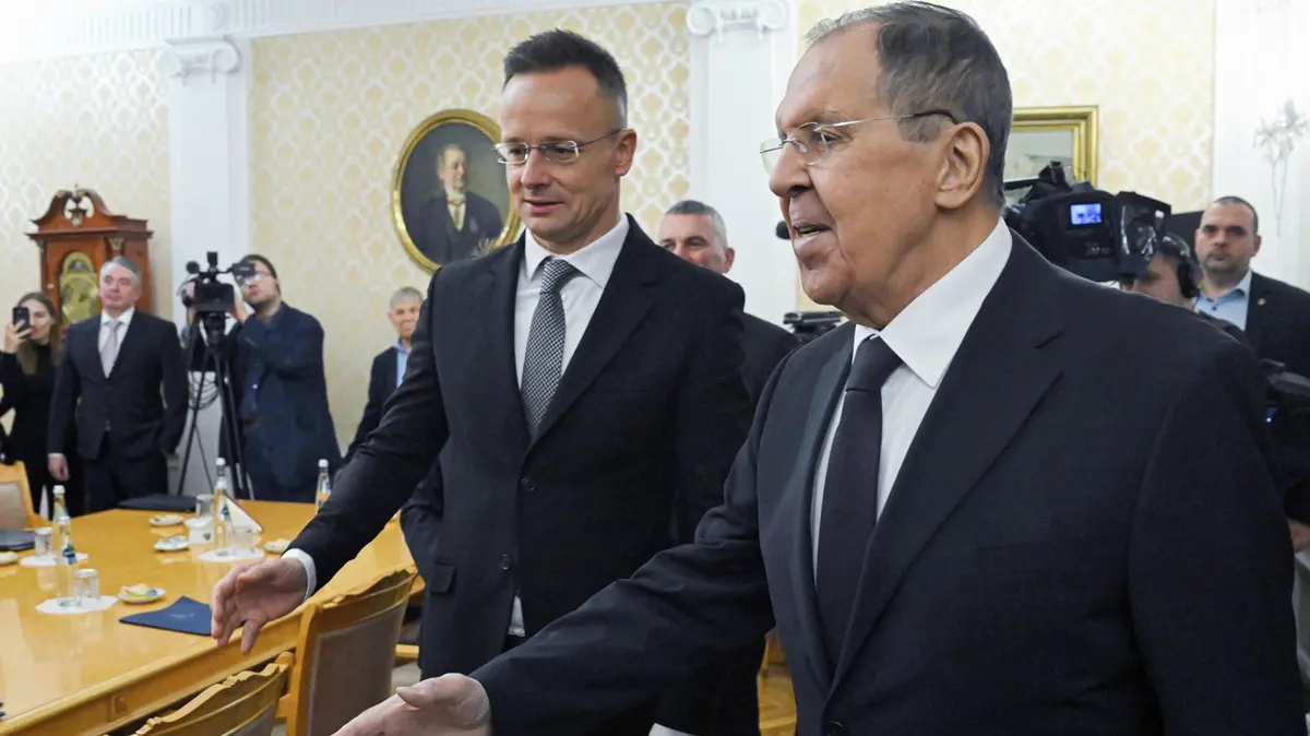 „Vážný útok proti Maďarsku.“ Ministr prý podával hlášení z Bruselu do Moskvy