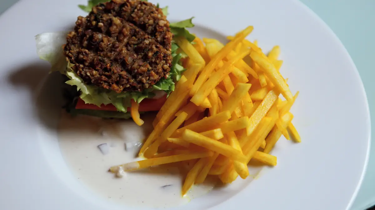 Veganská slanina? Zemědělský výbor Evropského parlamentu doporučil říct ne